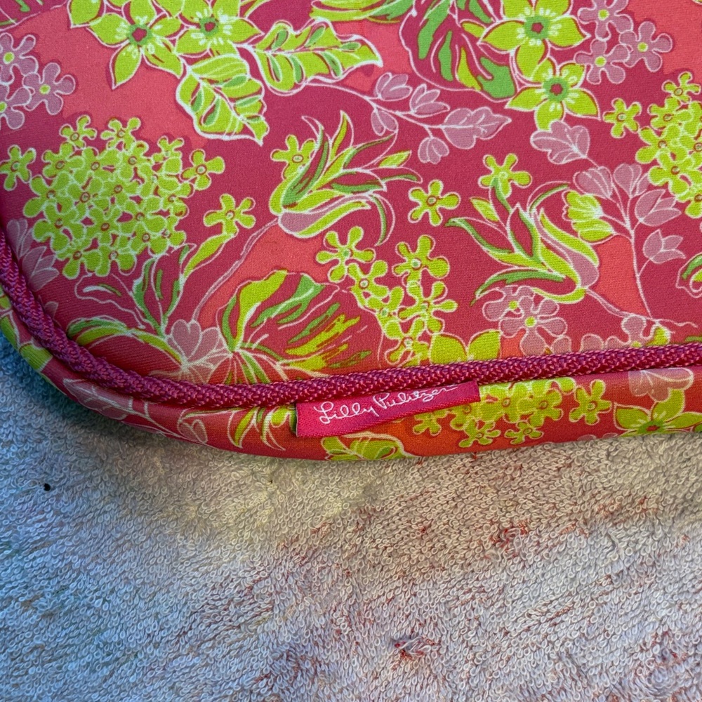 Lilly Pulitzer Red and Yellow Floral Tote - Picture 6 of 6